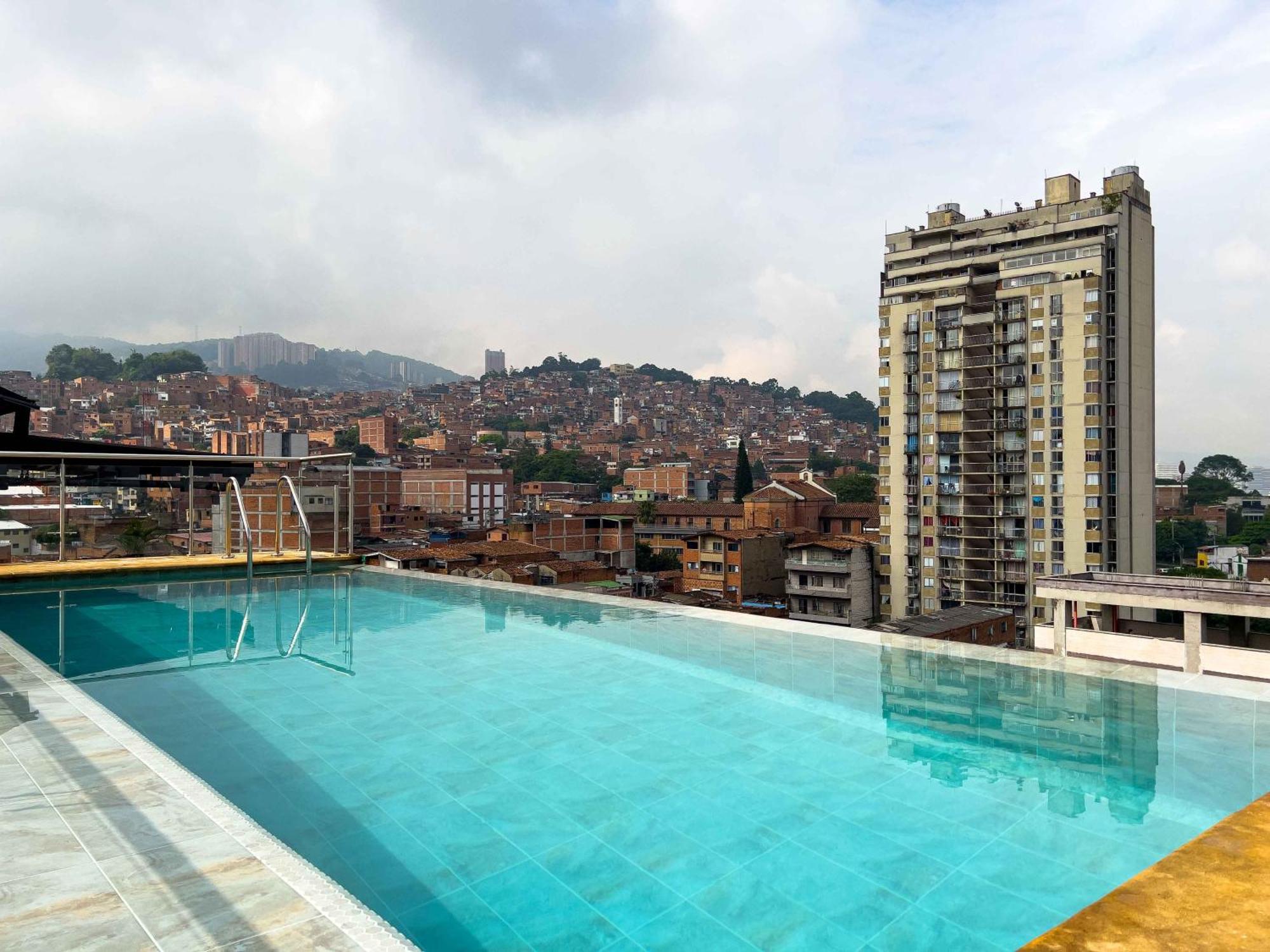 Apartahotel Medellín Eksteriør billede
